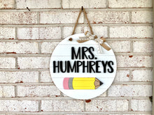 Load image into Gallery viewer, Pencil Shiplap Circle Door Hanger - Teacher Gift