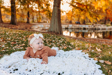 Load image into Gallery viewer, Fall Mini Session - October Dates